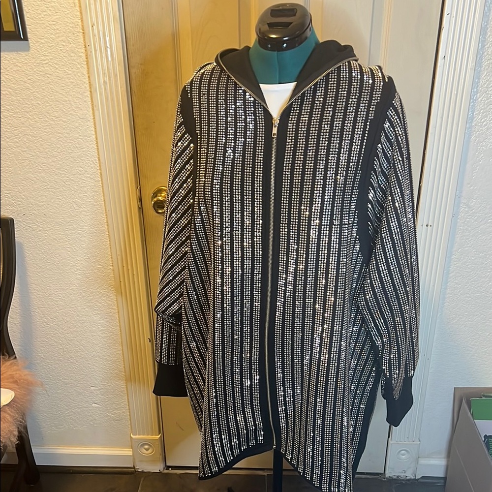 Black extra long sweatshirt with lots of bling